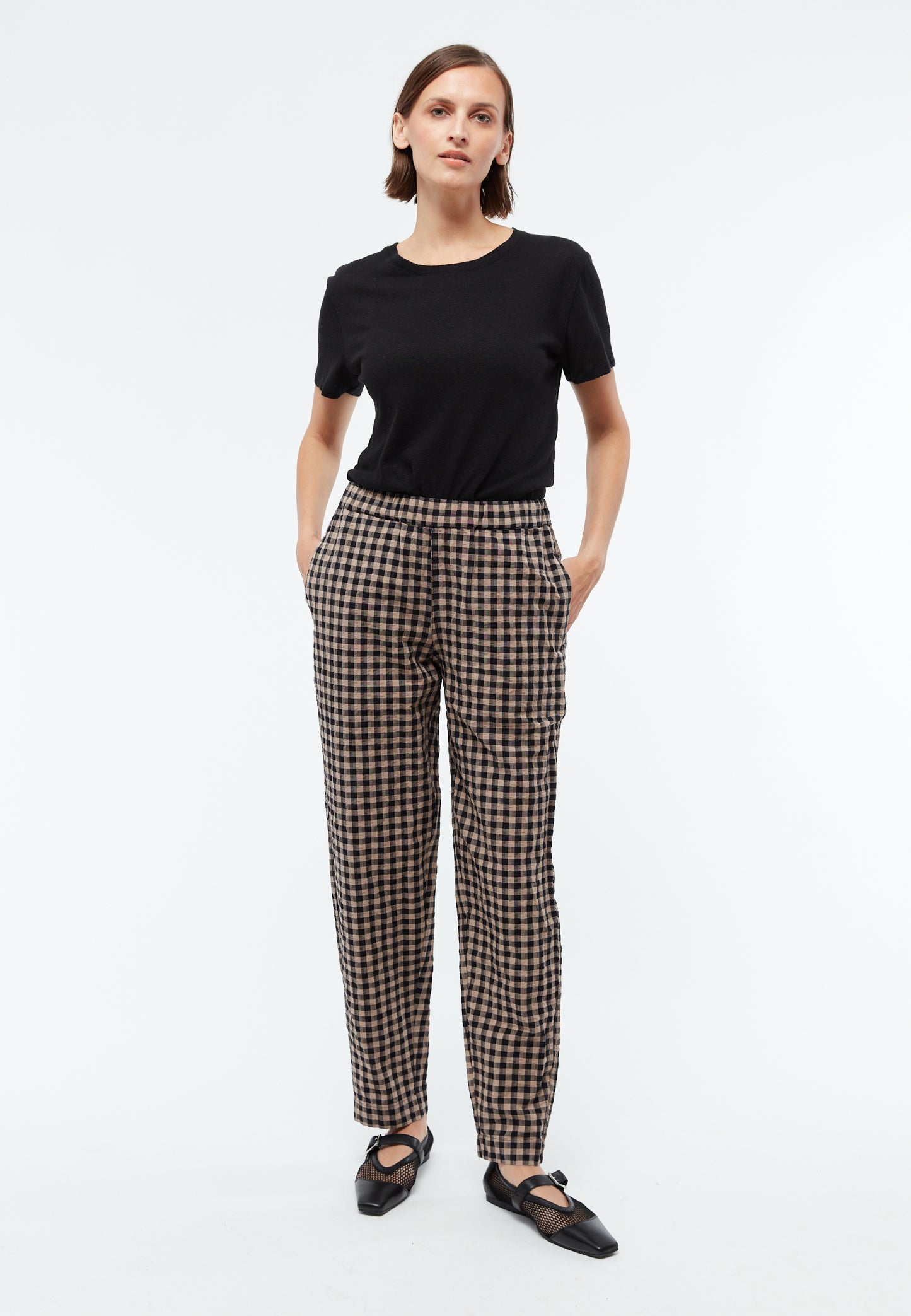 GIVN - Julia T-Shirt Black (Linen) - WERTE FREUNDE