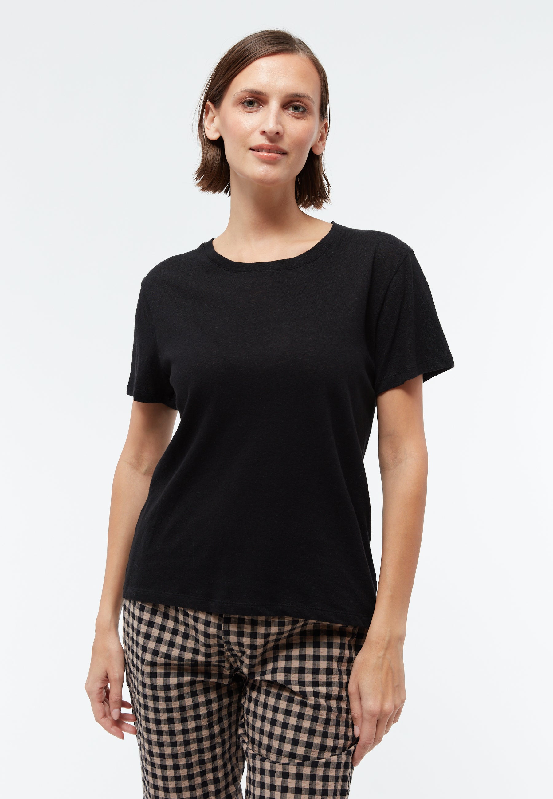 GIVN - Julia T-Shirt Black (Linen) - WERTE FREUNDE