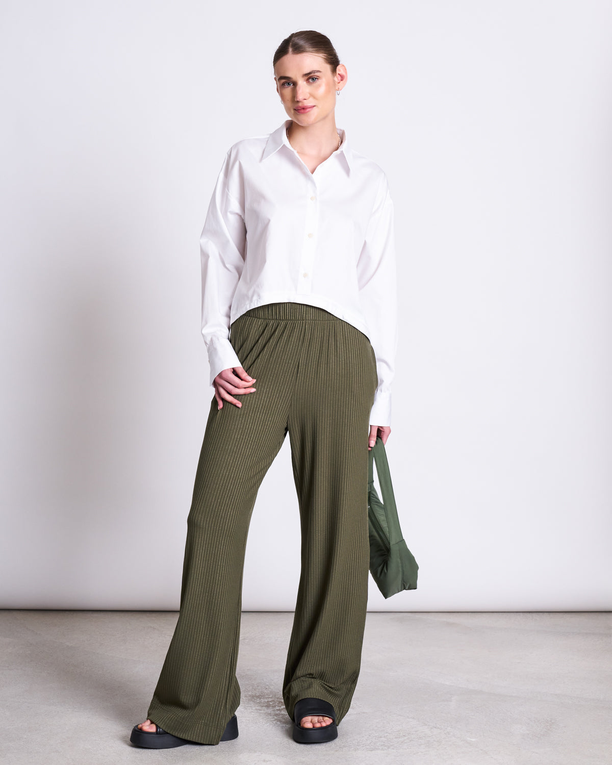 JAN N JUNE - SMILLA Lyocell Rib Pants dark olive - WERTE FREUNDE