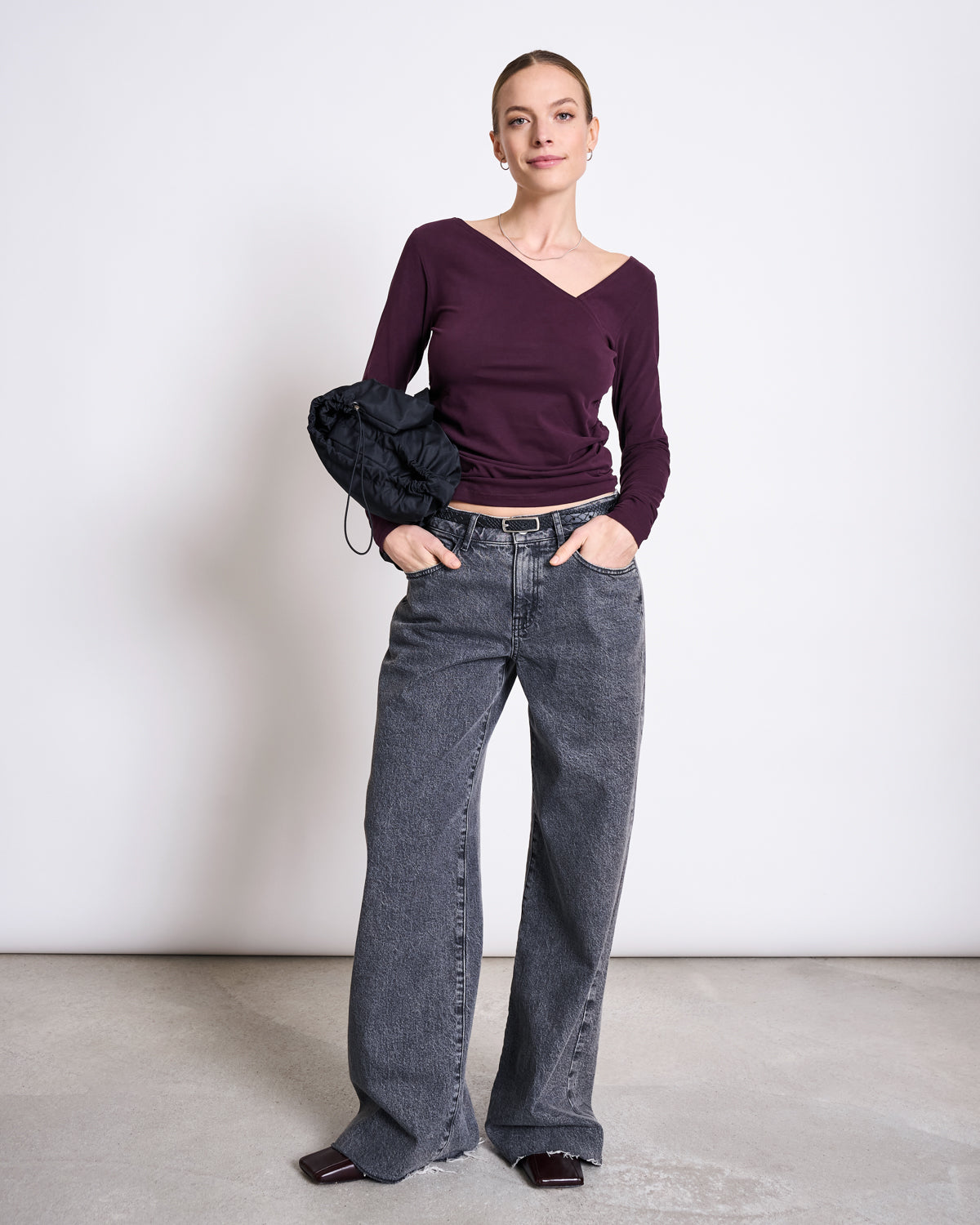 JAN N JUNE - CASMA Asymmetrical Longsleeve cherry lacquer - WERTE FREUNDE