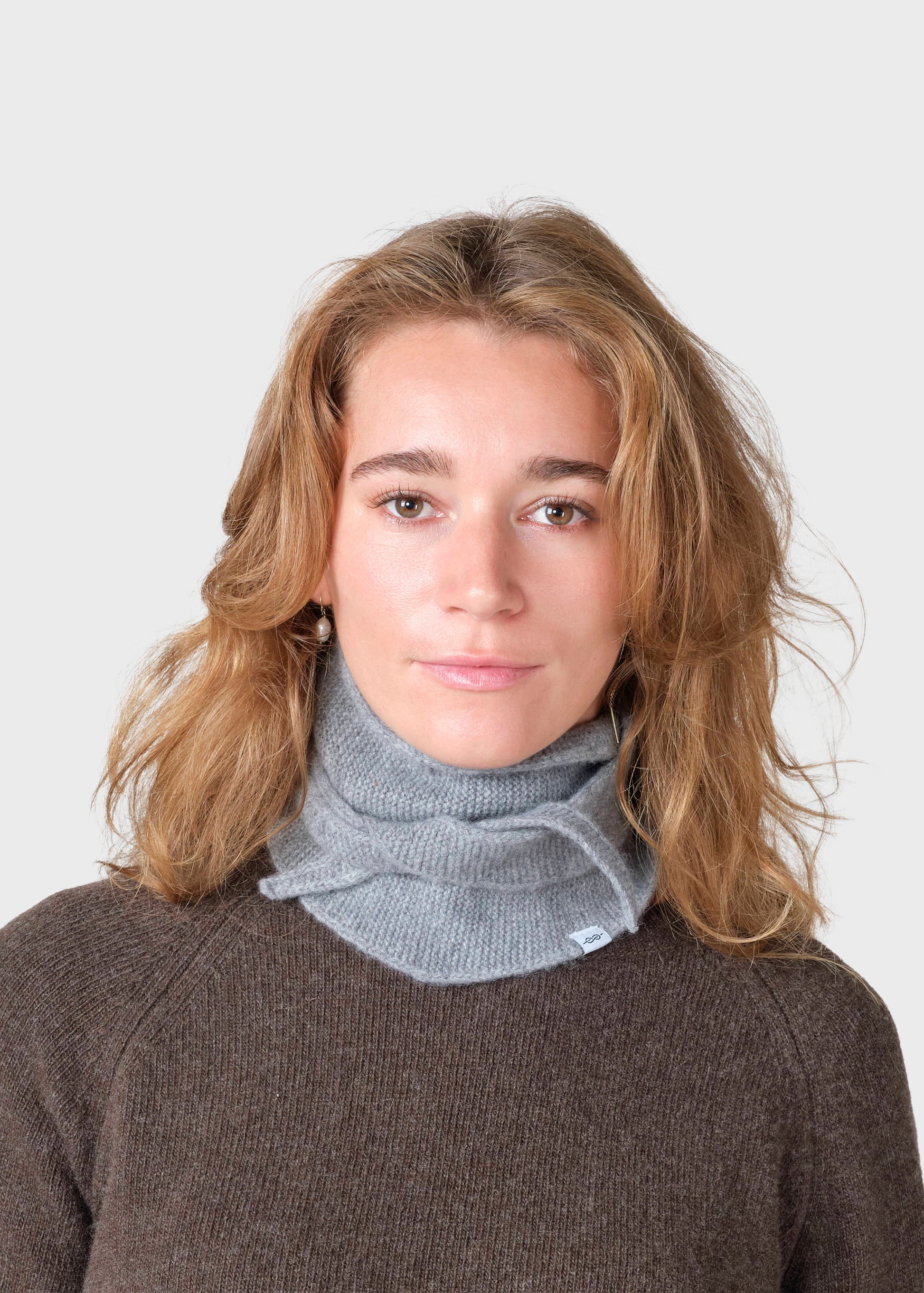 Klitmøller - Violet small knit scarf Light grey - WERTE FREUNDE
