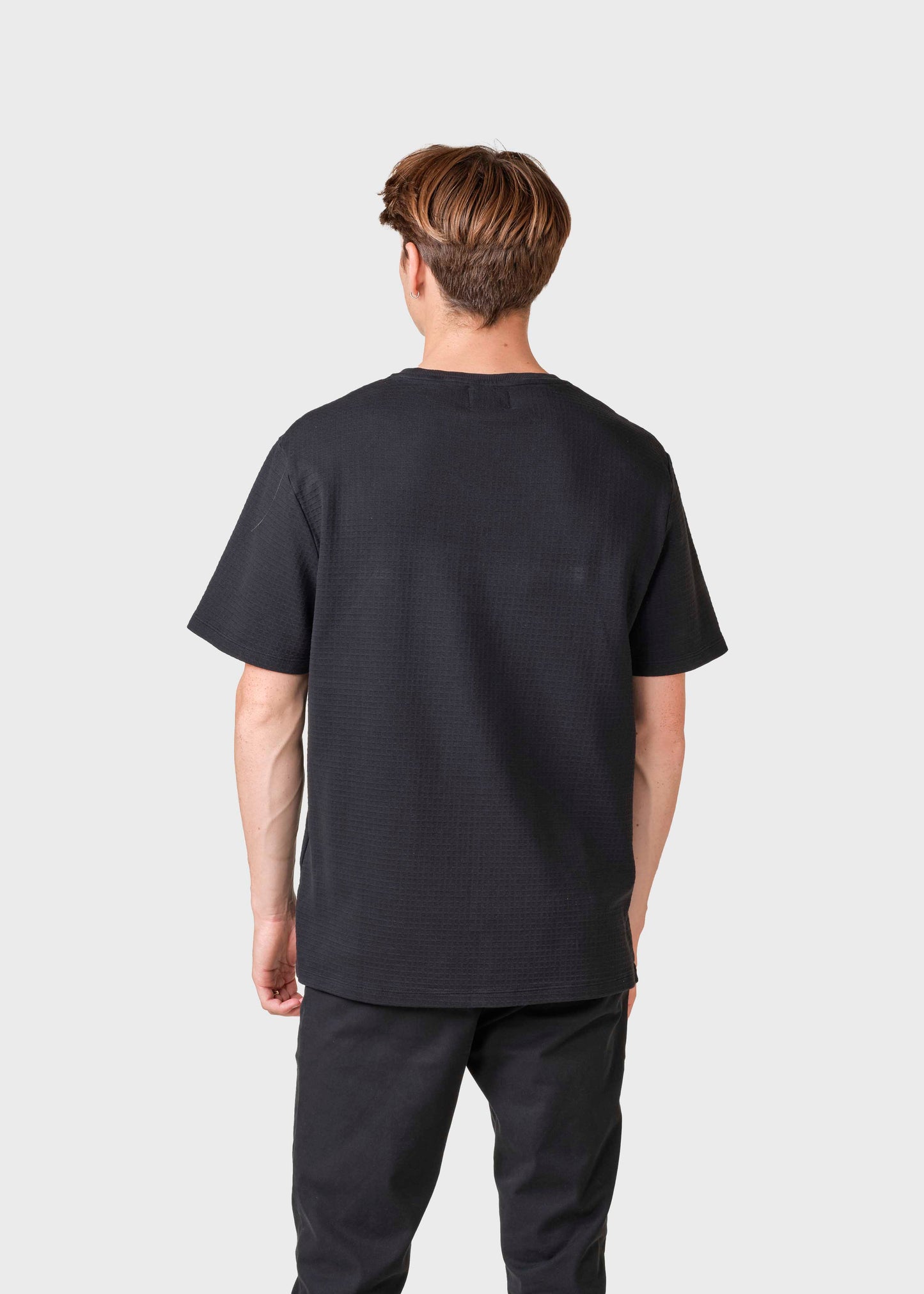 Klitmøller - Mens boxy structure tee Black - WERTE FREUNDE