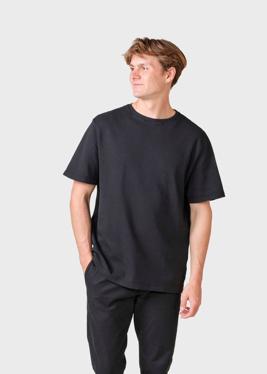 Klitmøller - Mens boxy structure tee Black - WERTE FREUNDE