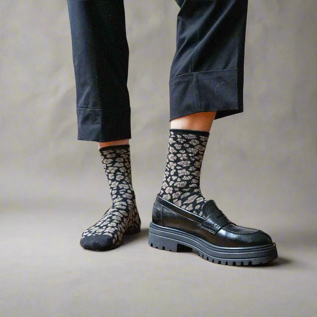 KLUE - Glitter Lurex Socken Leopard Schwarz - WERTE FREUNDE