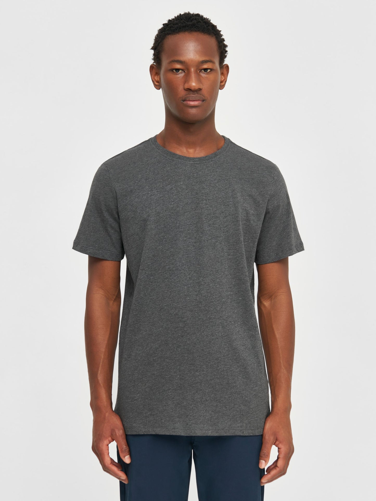 KCA - Regular fit Basic tee Dark Grey Melange - WERTE FREUNDE