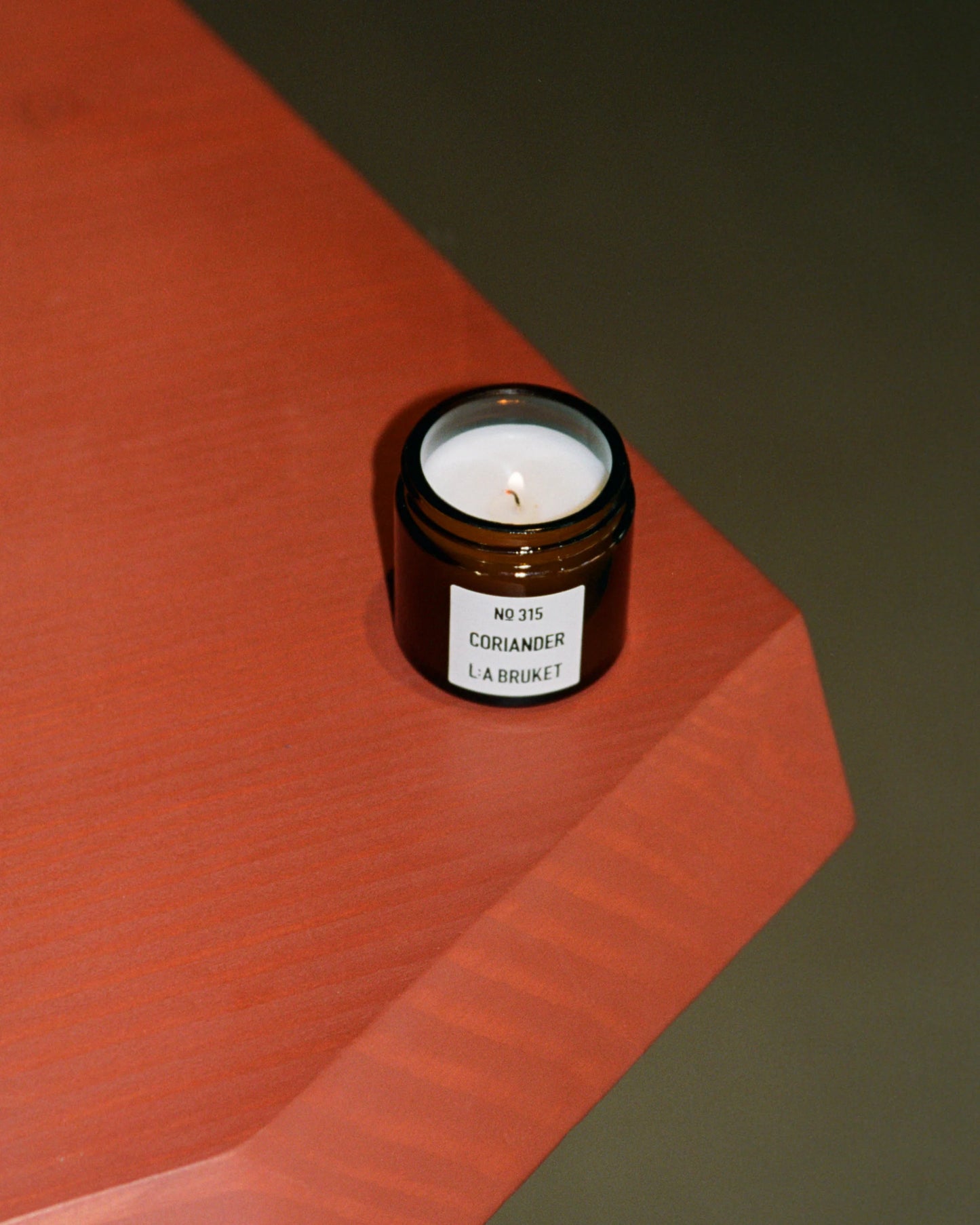 LA BRUKET - Duftkerze 152 Coriander 50g - WERTE FREUNDE