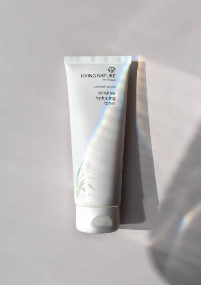 Living Nature - SENSITIVE HYDRATING TONER 100ml - WERTE FREUNDE