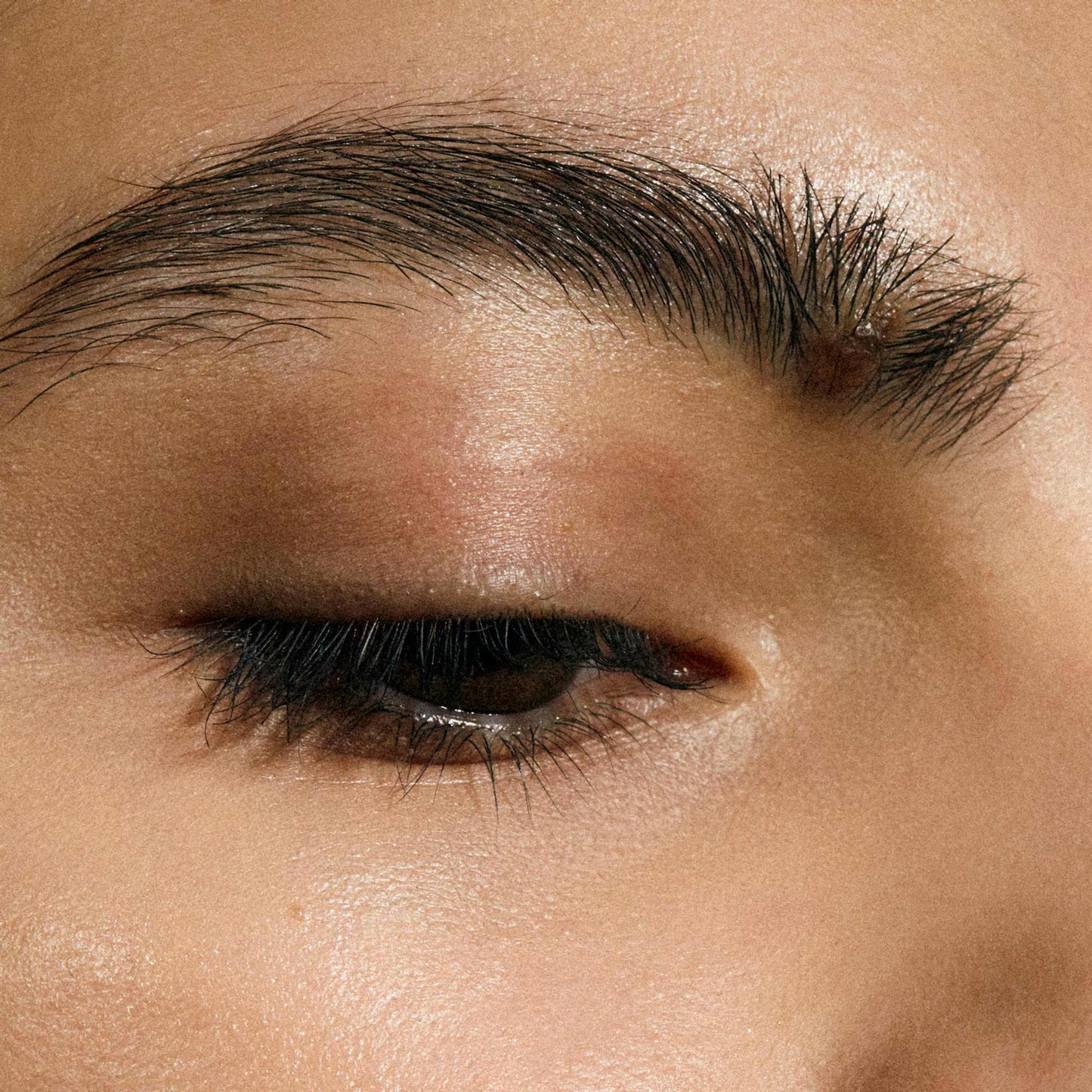 MADARA - THE BROW PENCIL 1g - WERTE FREUNDE