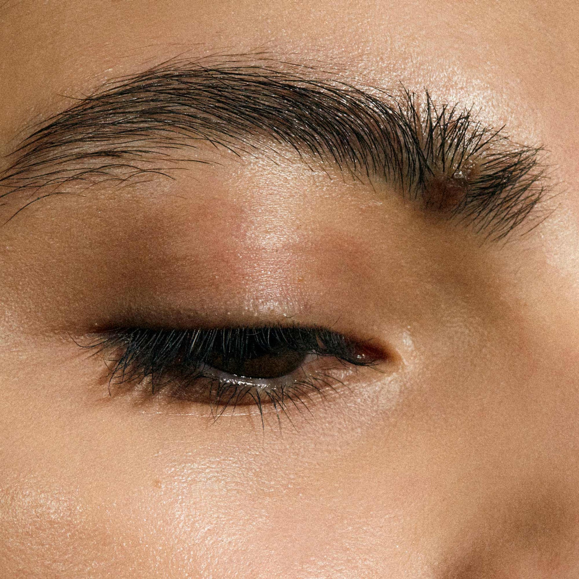 MADARA - THE BROW PENCIL 1g - WERTE FREUNDE