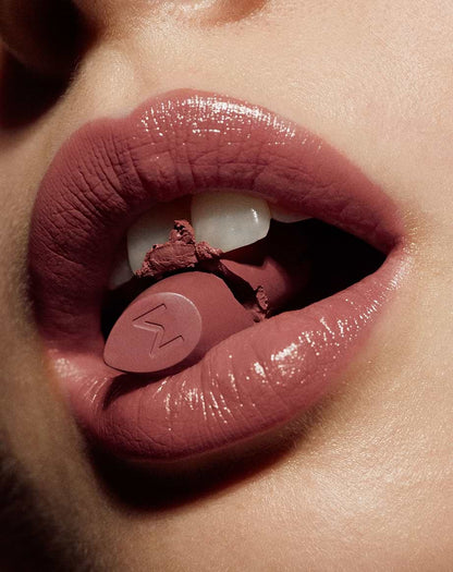 MADARA - DAZZLE NIGHTS Glänzender Lippenstift 3,8g - WERTE FREUNDE