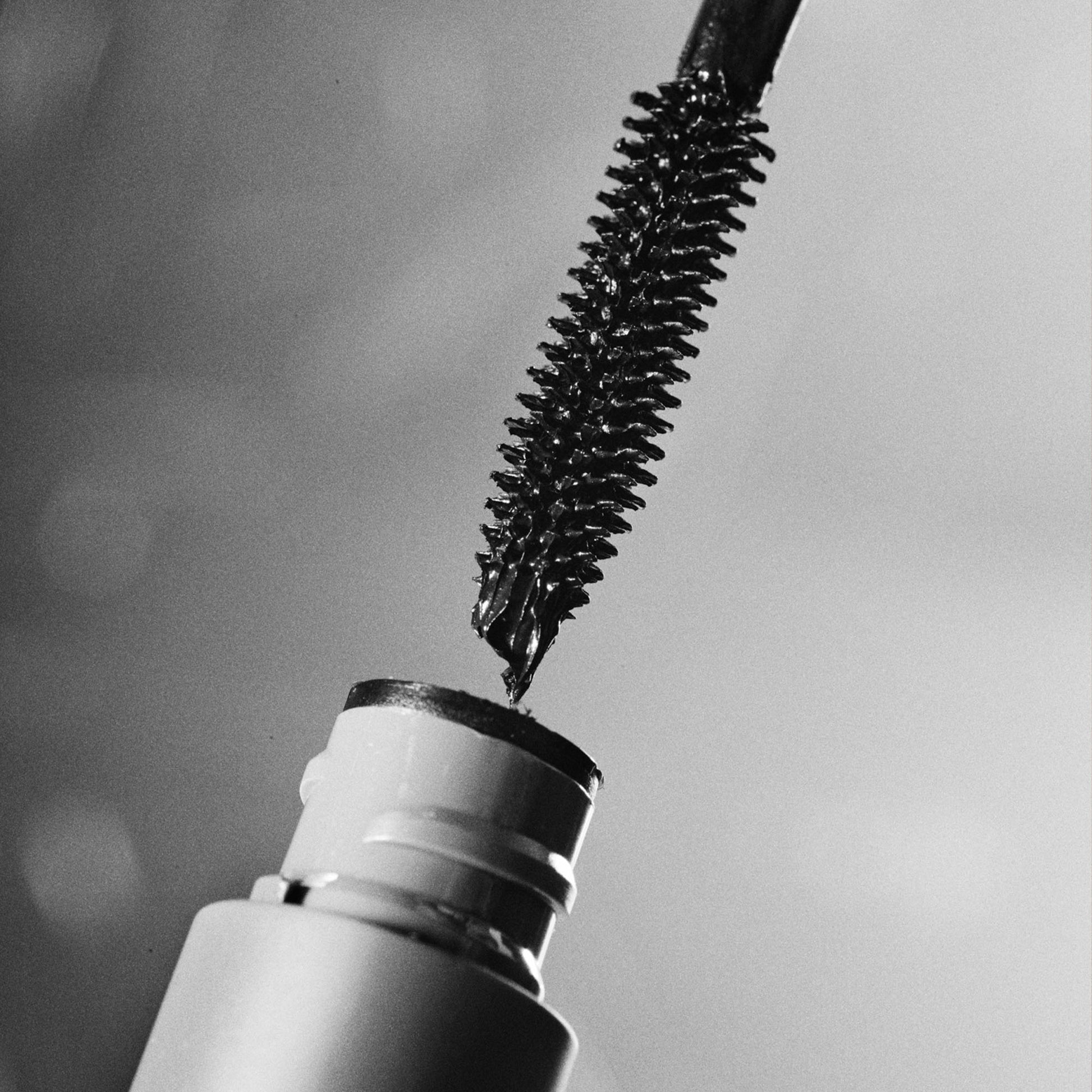 MADARA - DEEP MATTER BOLD Volumen Mascara Black 6ml - WERTE FREUNDE