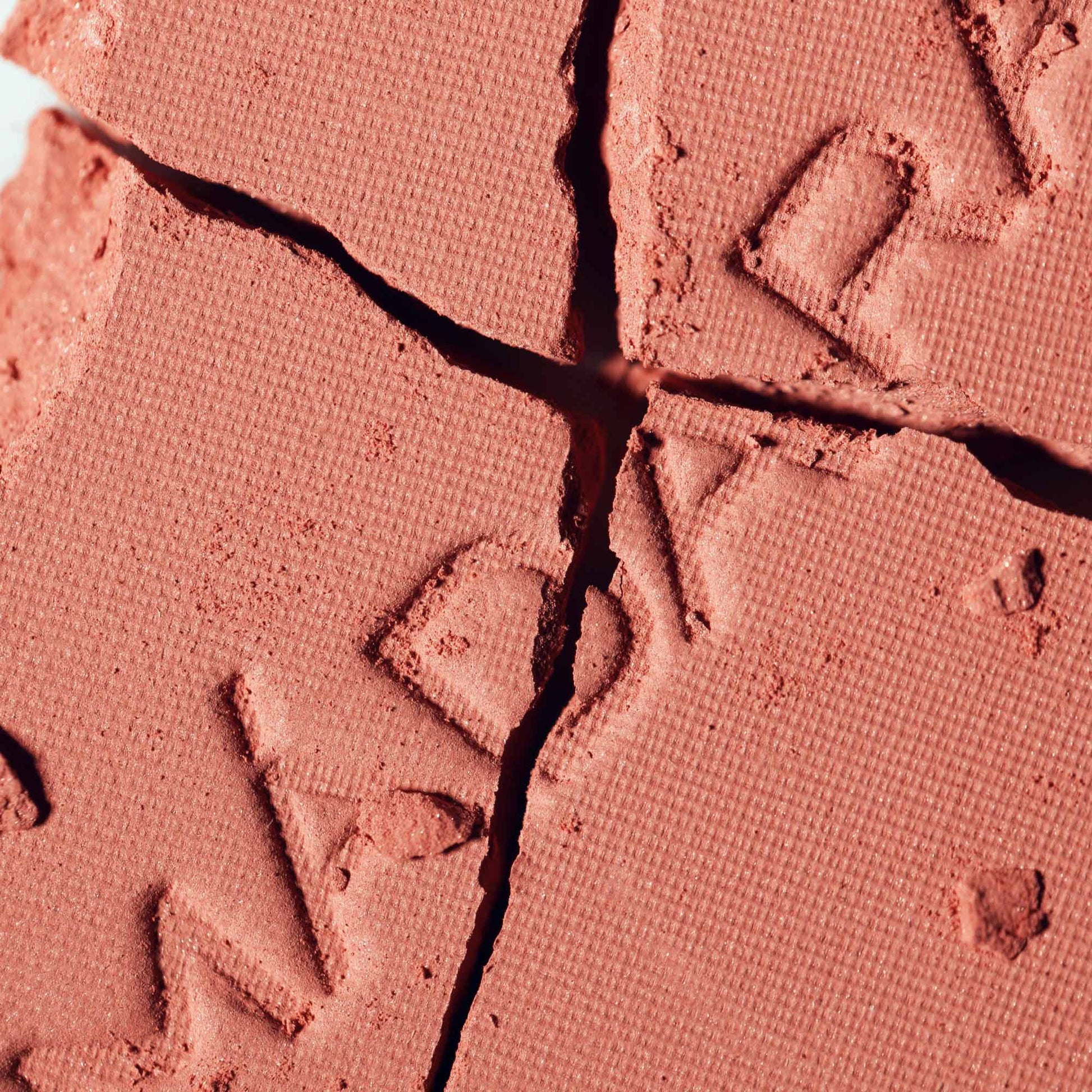 MADARA - MAGNETIC BLUSH mineral blush 6g - WERTE FREUNDE