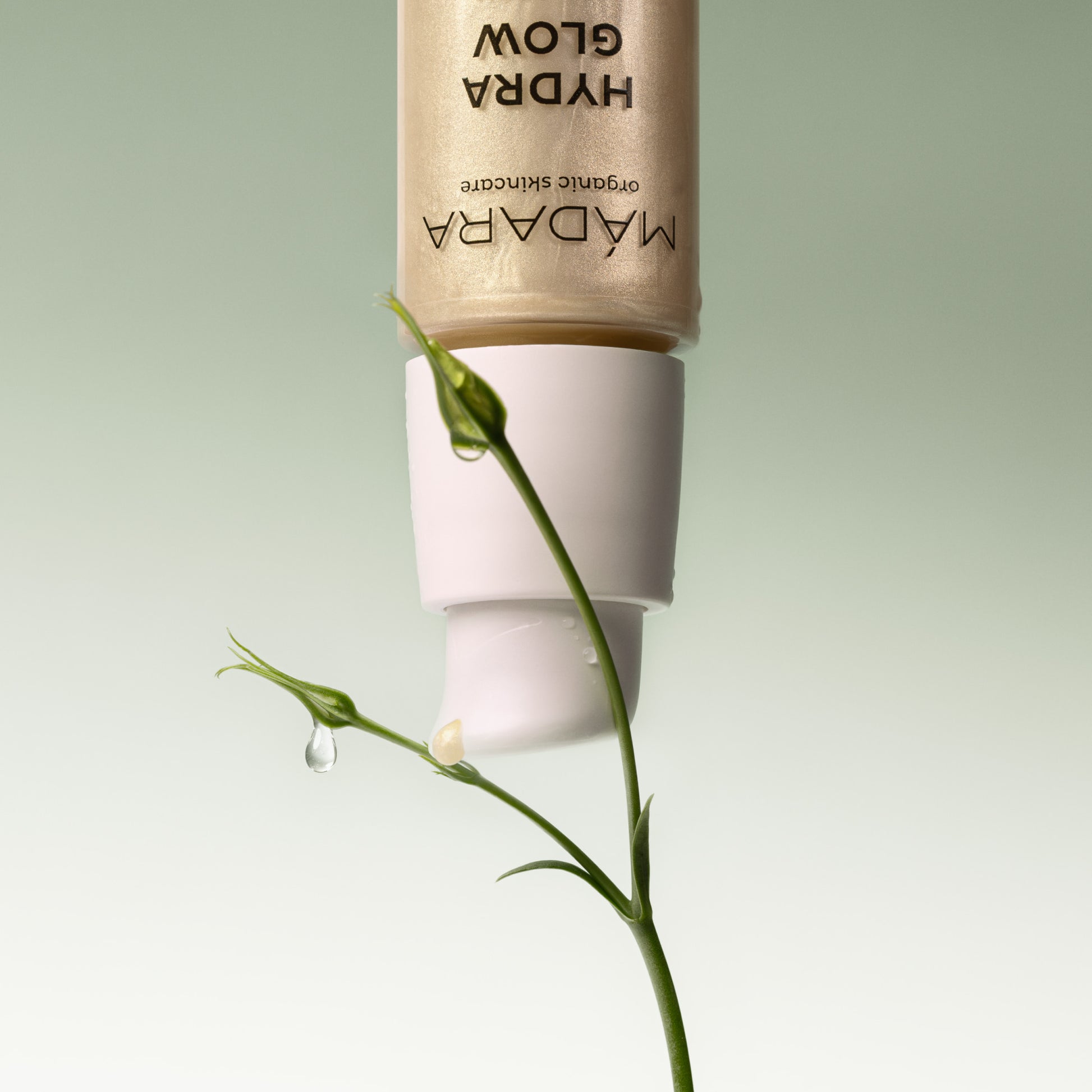 MADARA - HYDRA GLOW Hyaluron-Peptide-Serum 30ml - WERTE FREUNDE