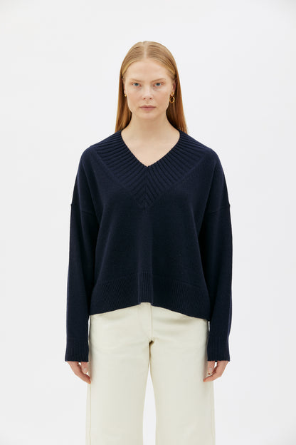 MASKA - Edda - V-neck wool sweater Blue