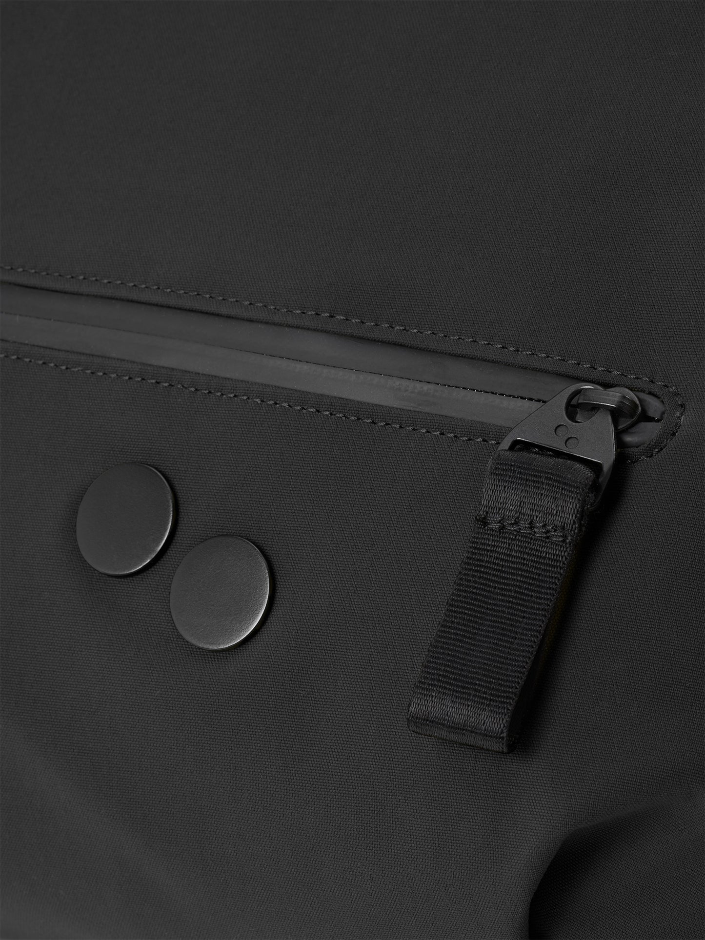 pinqponq - AKSEL Solid Black - WERTE FREUNDE