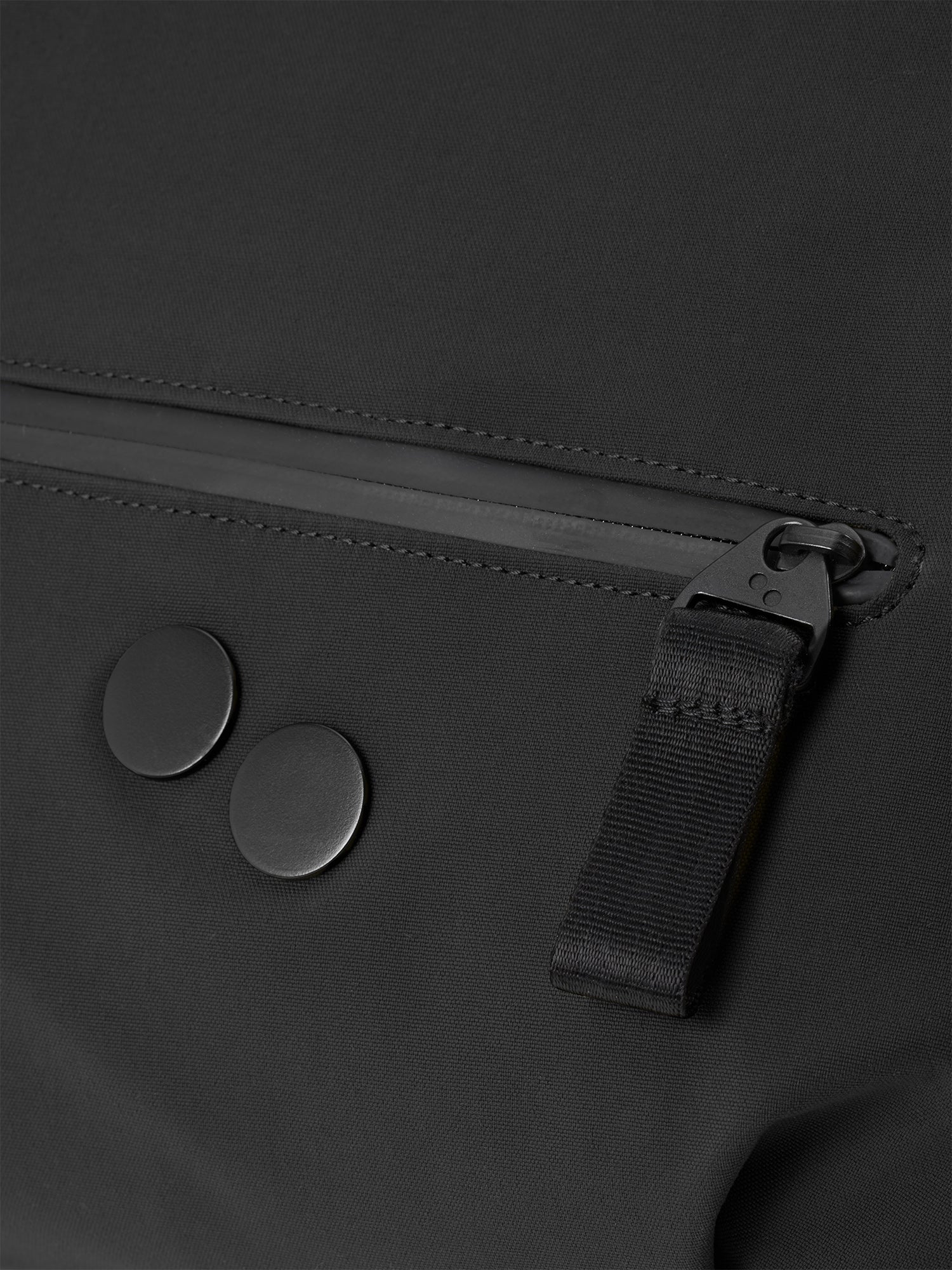 pinqponq - AKSEL Solid Black - WERTE FREUNDE