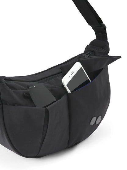 pinqponq - KRUMM Medium Shoulderbags Crinkle Black - WERTE FREUNDE