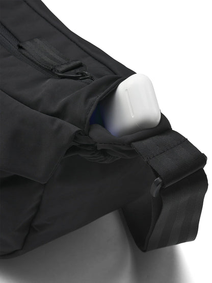 pinqponq - KRUMM Medium Shoulderbags Crinkle Black - WERTE FREUNDE