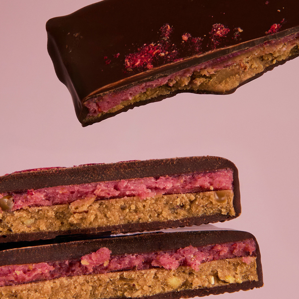 Cosmic Dealer - Nut Butter Chocolate Double layer Raspberry & Pistachio 20g - WERTE FREUNDE