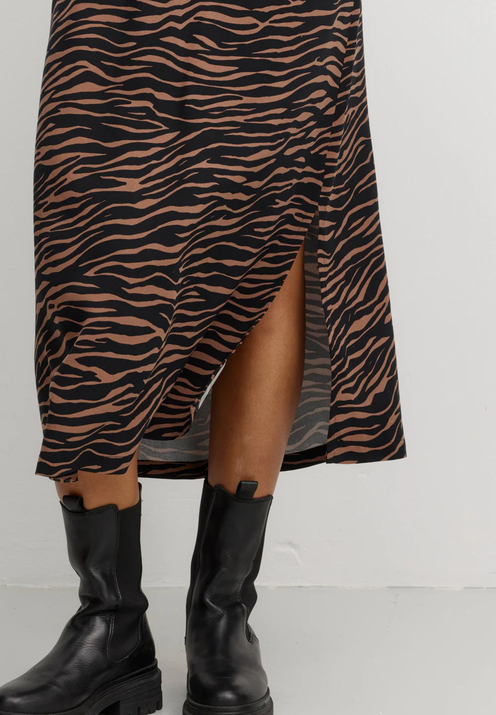 recolution - Skirt HOLLY ZEBRA cognac brown - WERTE FREUNDE