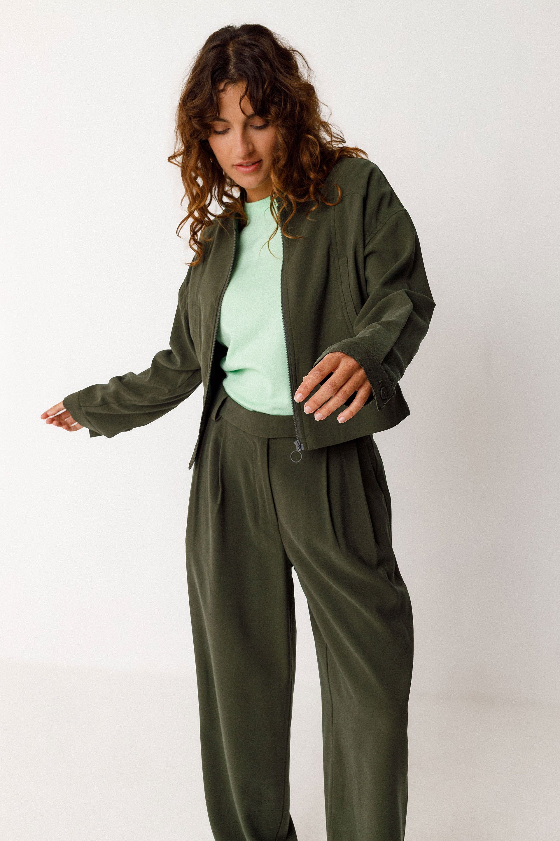 SKFK - HAIDE TROUSERS BOTTLE GREEN - WERTE FREUNDE