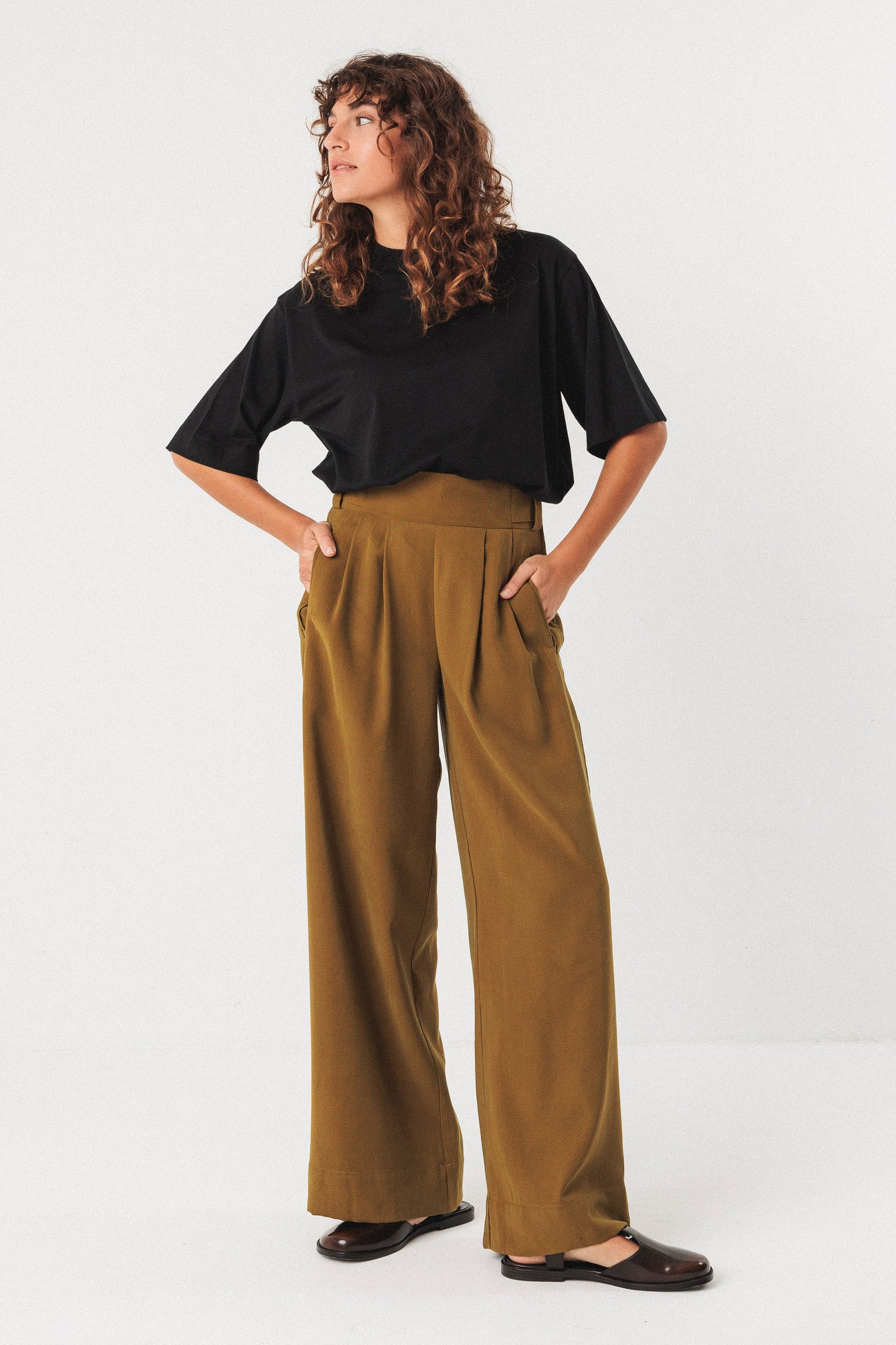 SKFK - HESTIA TROUSER OLIVE GREEN - WERTE FREUNDE