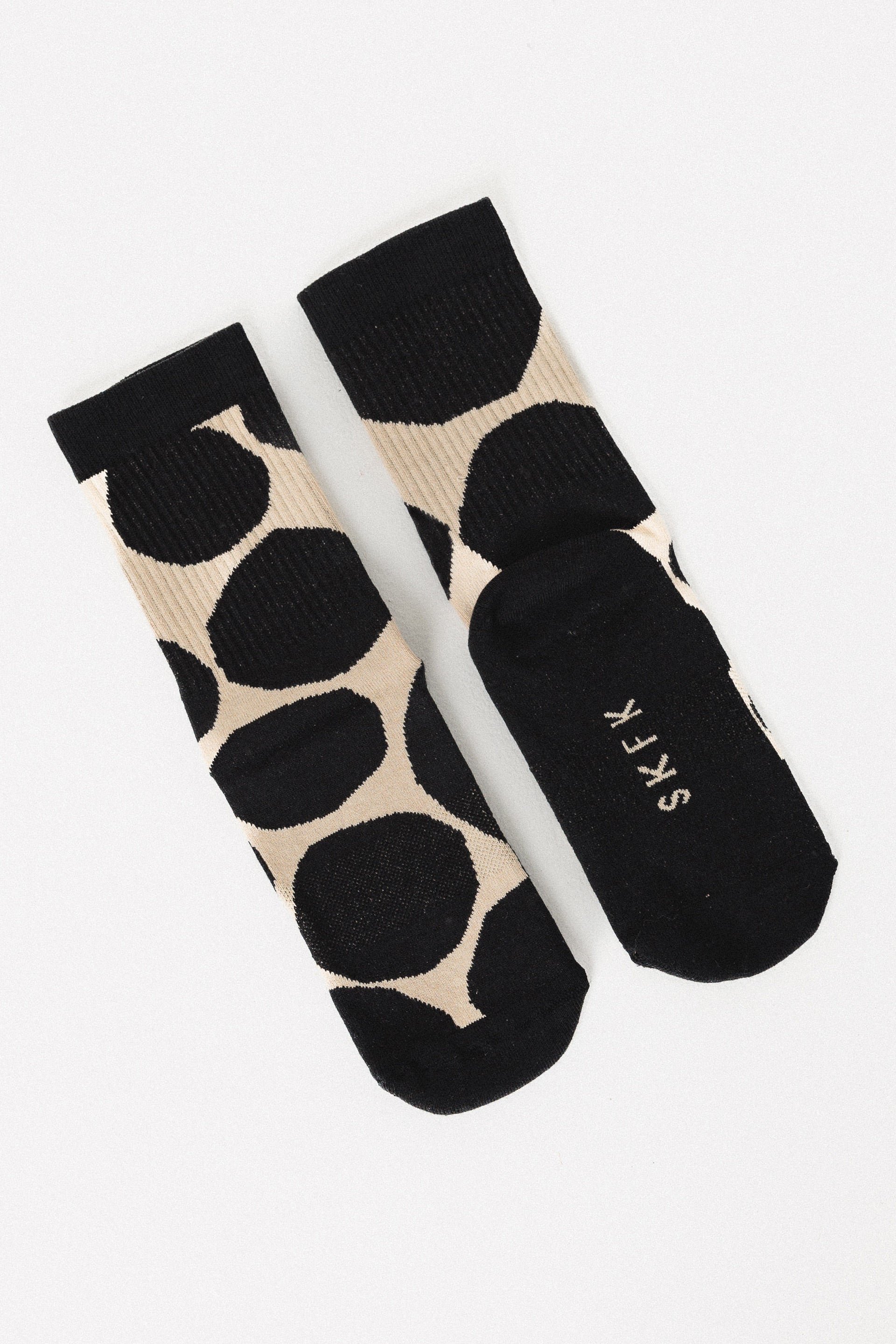 SKFK - EPEL SOCKS DOTS BEIGE-BLACK - WERTE FREUNDE