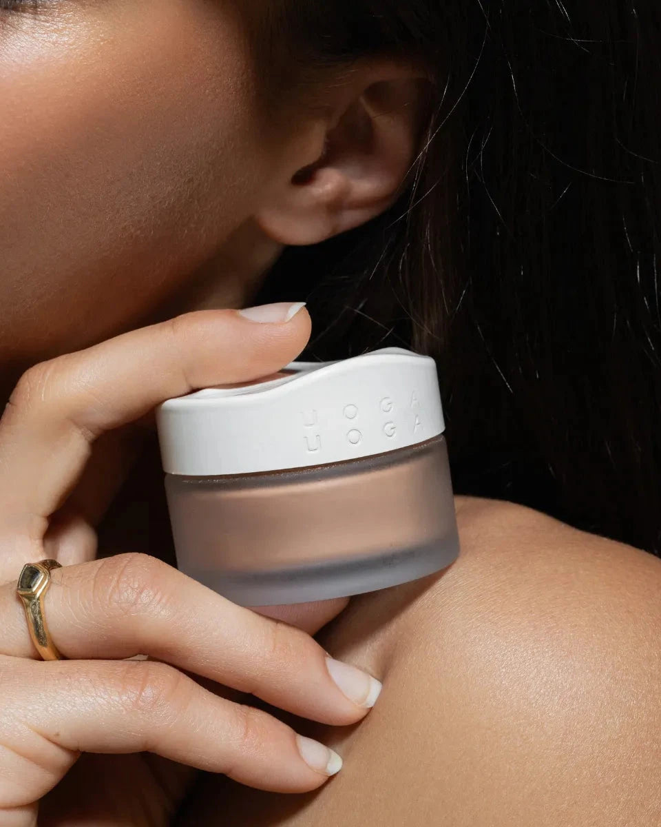 UOGA UOGA - BRONZING POWDER WITH AMBER  5g - WERTE FREUNDE