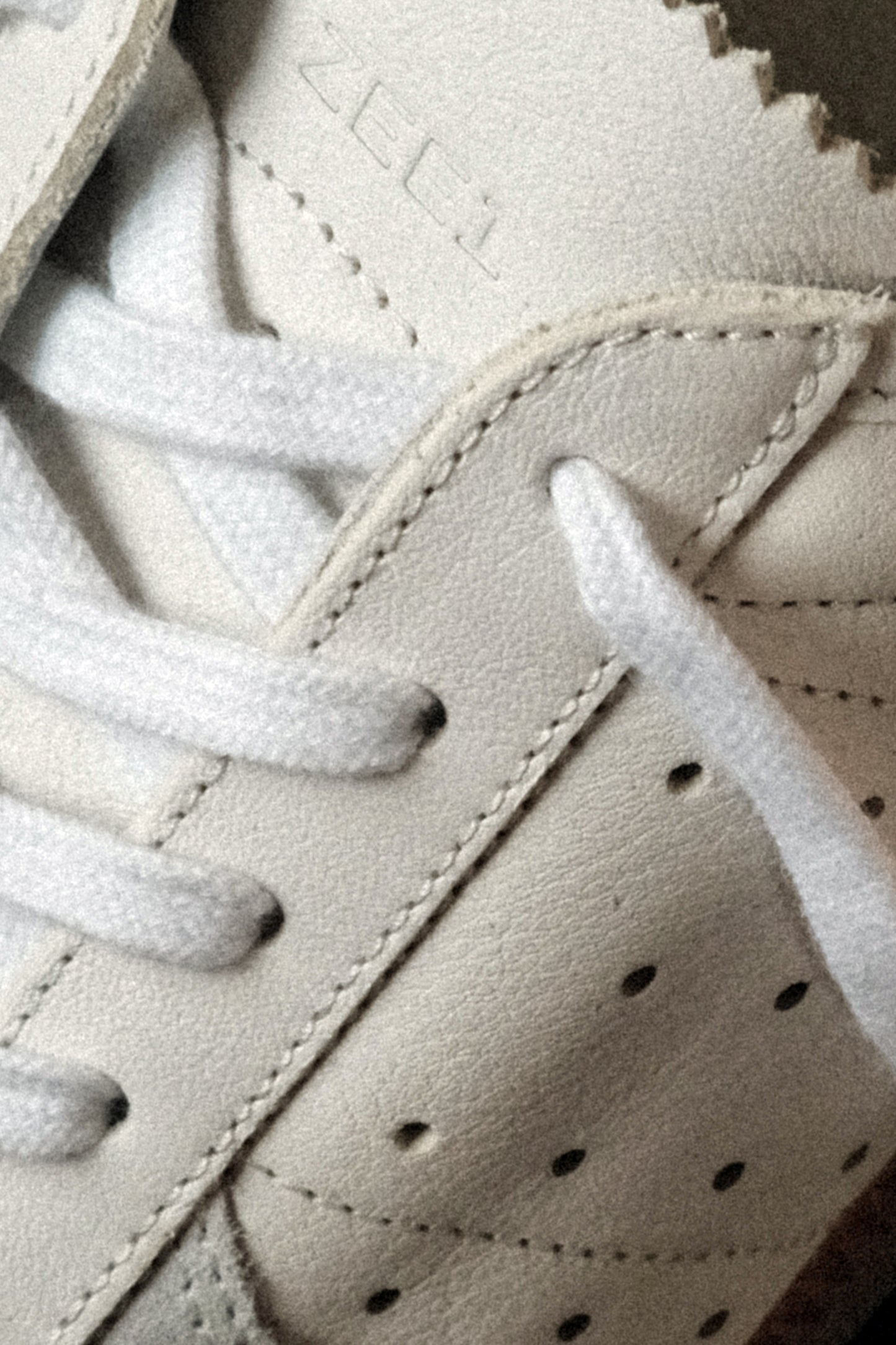 ZEEBRAHAM - ZEE1 NO STRAP White Gum - WERTE FREUNDE