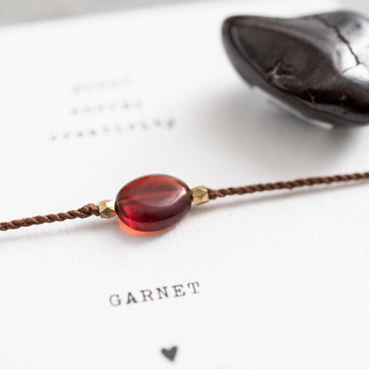 a beautiful story - Gemstone Card Garnet goldfarben Armband - WERTE FREUNDE
