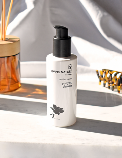 Living Nature - PURIFYING CLEANSER 120ml - WERTE FREUNDE