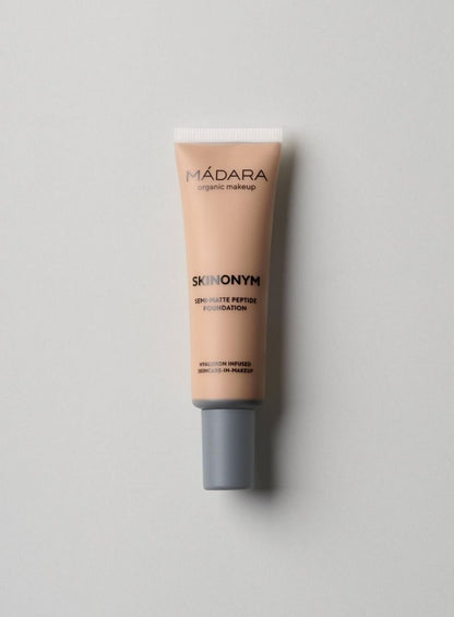 MADARA - SKINONYM Semi-Matte Peptide Foundation 30ml - WERTE FREUNDE