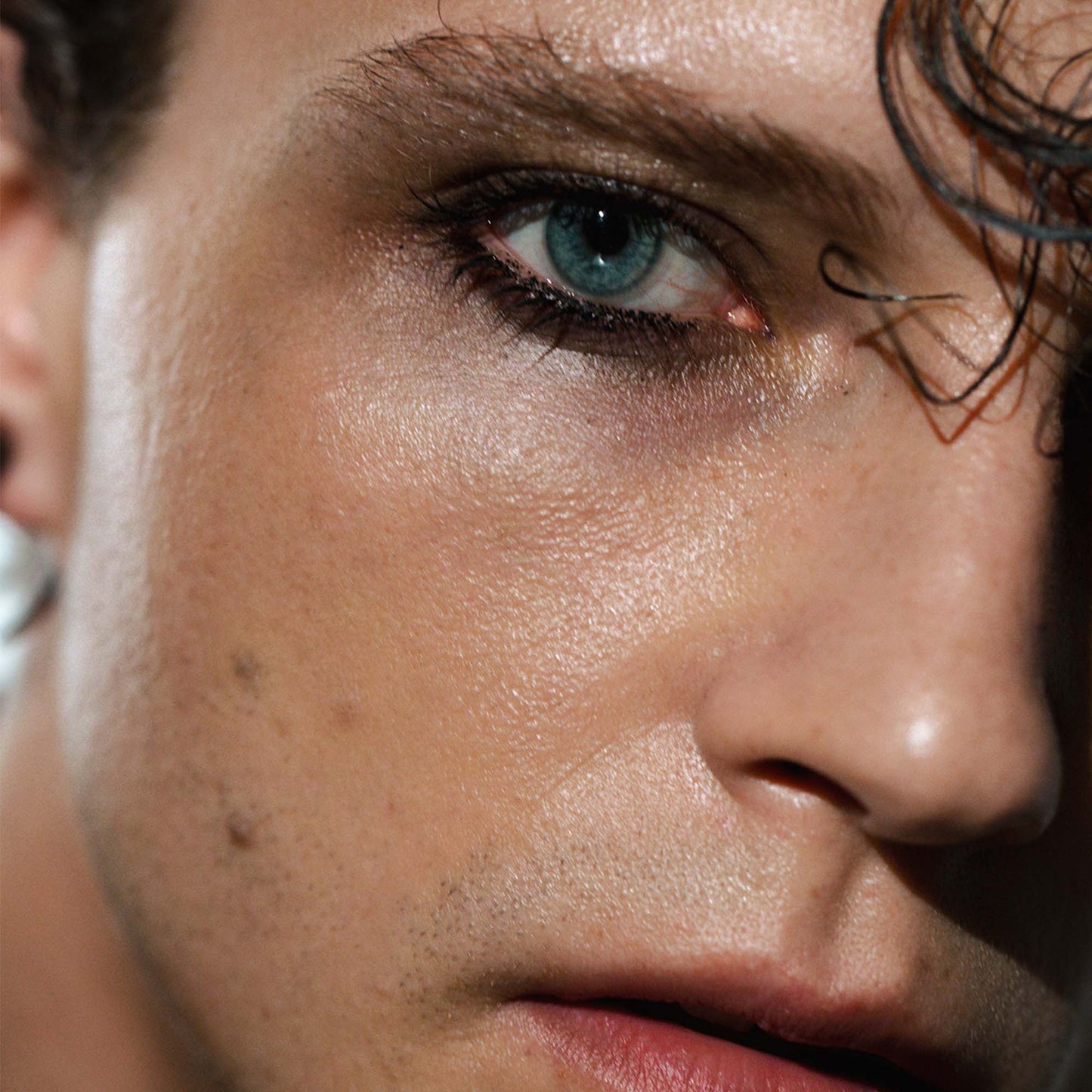 MADARA - DEEP MATTER BOLD Volumen Mascara Black 6ml - WERTE FREUNDE