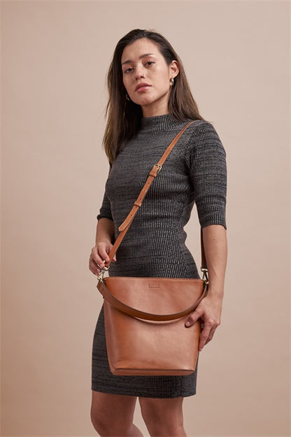 O MY BAG - BOBBI BUCKET BAG MAXI Cognac Classic Leather - WERTE FREUNDE