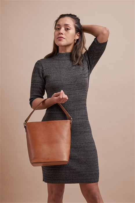 O MY BAG - BOBBI BUCKET BAG MAXI Cognac Classic Leather - WERTE FREUNDE