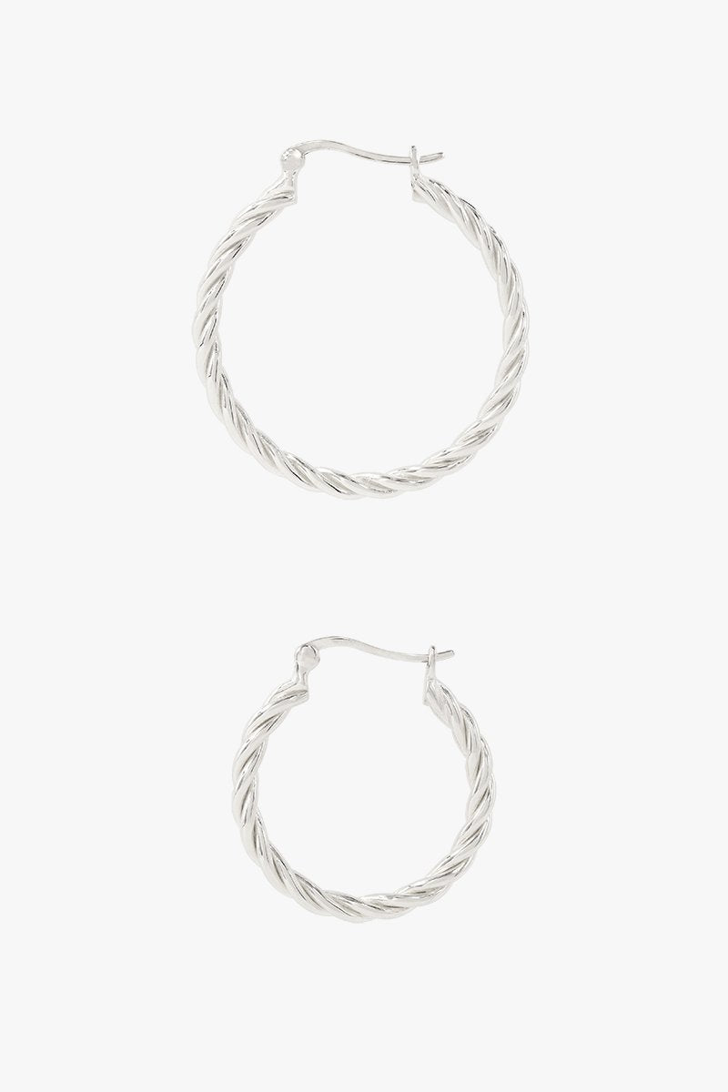 WILDTHINGS - Medium twisted hoop earring silver 30mm 1 St. - WERTE FREUNDE