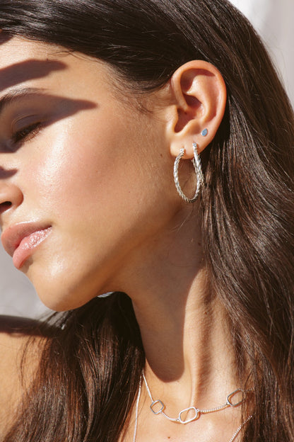 WILDTHINGS - Medium twisted hoop earring silver 30mm 1 St. - WERTE FREUNDE